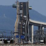 まるで壁！！観光スポット・ベタ踏み橋がガチの壁！？圧倒的な超急勾配が再注目の的に！？